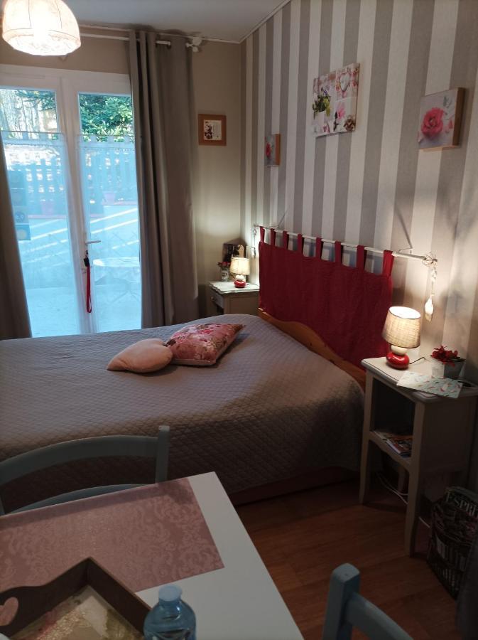 Le Nid De Mesanges Bed & Breakfast Chauffour-sur-Vell Luaran gambar