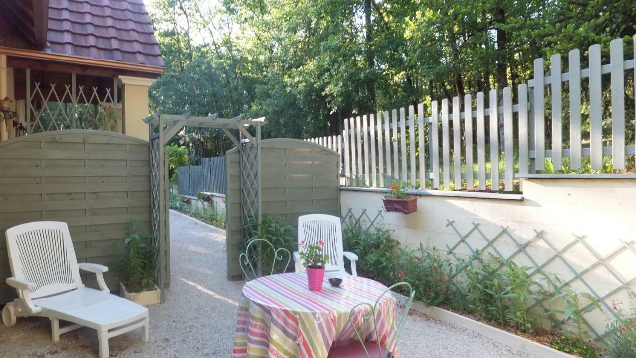 Le Nid De Mesanges Bed & Breakfast Chauffour-sur-Vell Luaran gambar